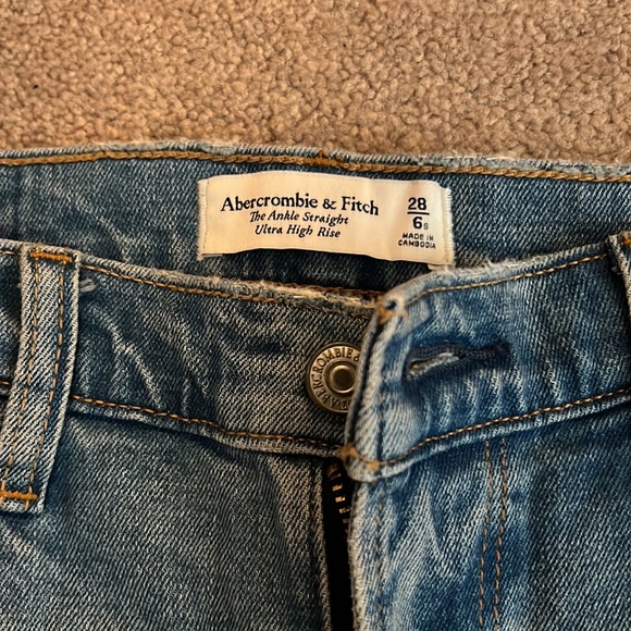 Abercrombie and fitch the ankle straight ultra high rise jeans size 28 short - Picture 3 of 4